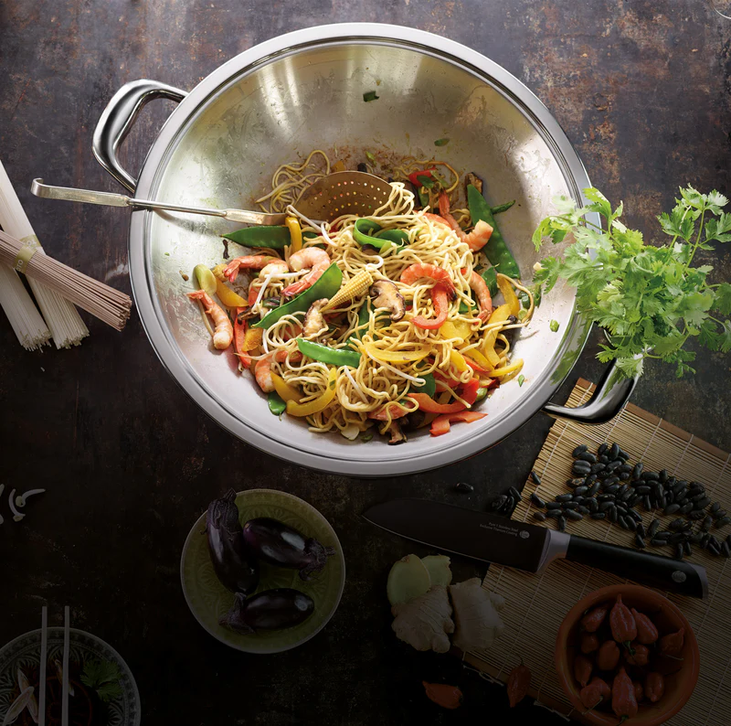 Wok AMC con noodles e verdure